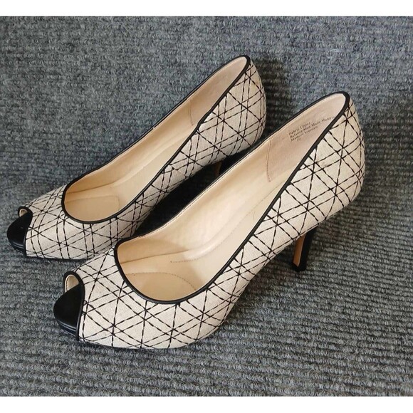Coach And Four Womens Size 10 Peep Toe Heels Linen Beige And Black 3" Classic - Picture 1 of 10